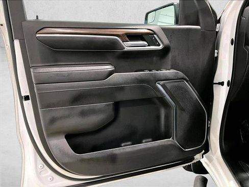 Used 2022 Chevrolet Silverado 1500 RST RWD image 18