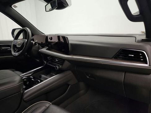 Used 2025 Chevrolet Tahoe Premier image 32