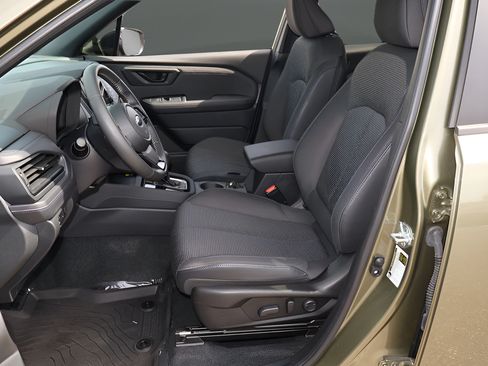 Used 2025 Subaru Forester Premium w/ Convenience Package #1 AWD/4WD image 13