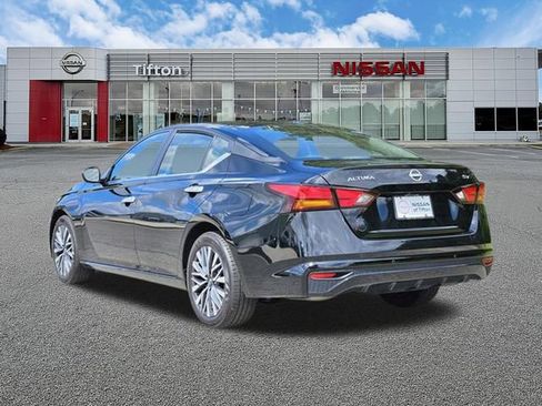 Certified 2025 Nissan Altima 2.5 SV FWD image 6