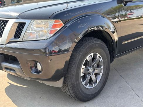 Used 2018 Nissan Frontier Desert Runner image 5