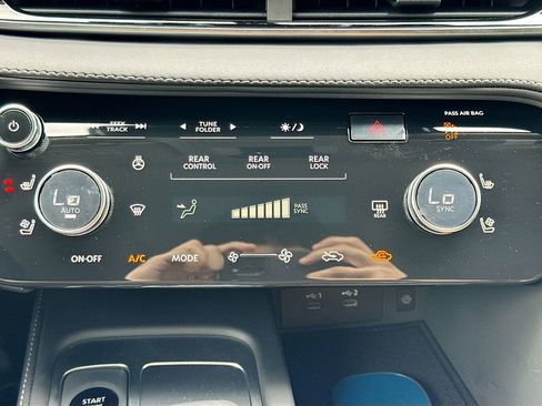 New 2027 INFINITI QX60 Luxe w/ Cargo Package FWD image 16