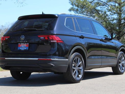 Used 2022 Volkswagen Tiguan SE image 8