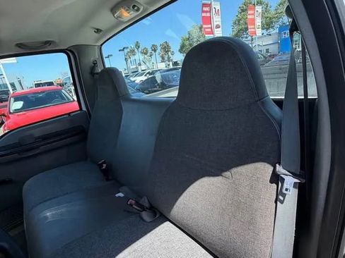 Used 2005 Ford F250 XL image 8