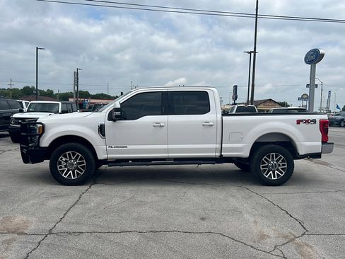 Used 2018 Ford F250 Lariat w/ Lariat Ultimate Package AWD/4WD image 4