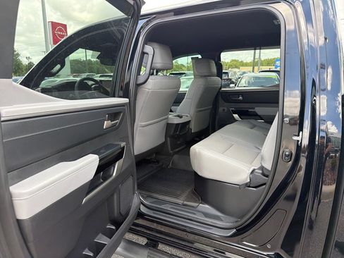 Used 2025 Toyota Tundra Limited AWD/4WD image 25