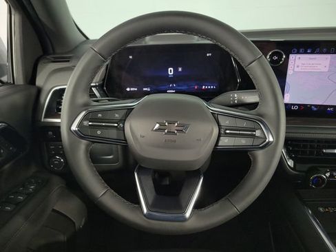 Used 2026 Chevrolet Suburban Z71 w/ Comfort Package image 24