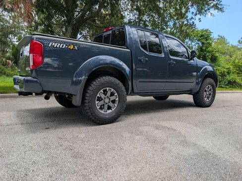 Used 2017 Nissan Frontier PRO-4X AWD/4WD image 7