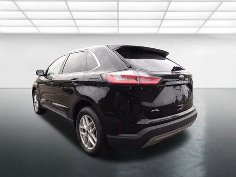 Used 2023 Ford Edge SEL image 4