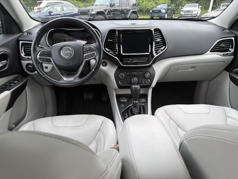Used 2020 Jeep Cherokee Limited AWD/4WD image 14