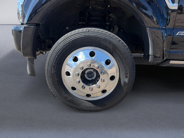 Used 2021 Ford F450 Platinum w/ FX4 Off-Road Package AWD/4WD image 14
