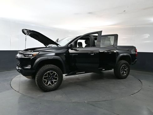Used 2023 Chevrolet Colorado ZR2 AWD/4WD image 27