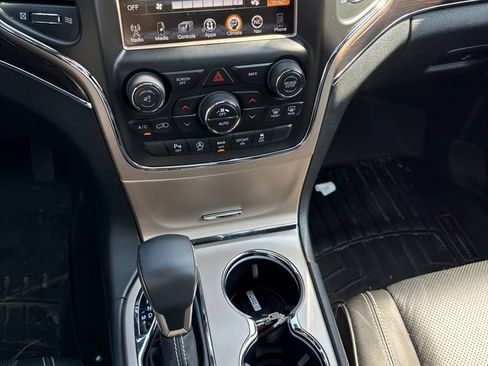 Used 2016 Jeep Grand Cherokee Overland w/ Advanced Technology Group AWD/4WD image 21