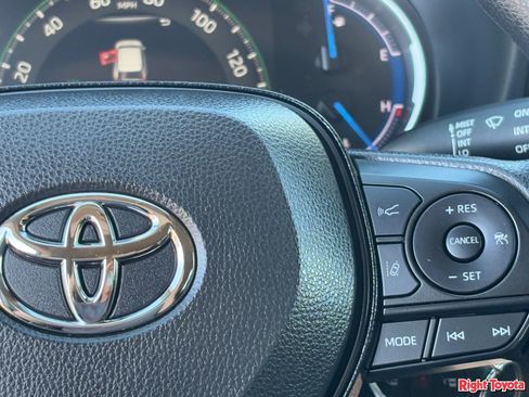 Certified 2025 Toyota RAV4 LE image 23