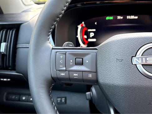 New 2026 Nissan Pathfinder Platinum image 17