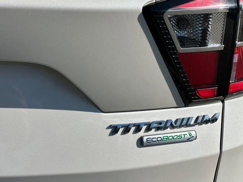 Used 2017 Ford Escape Titanium image 38