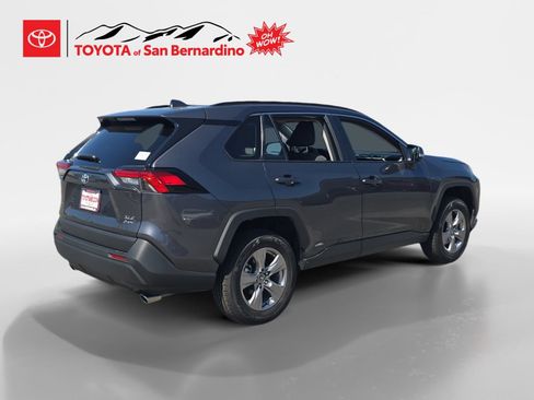 Certified 2025 Toyota RAV4 XLE AWD/4WD image 5