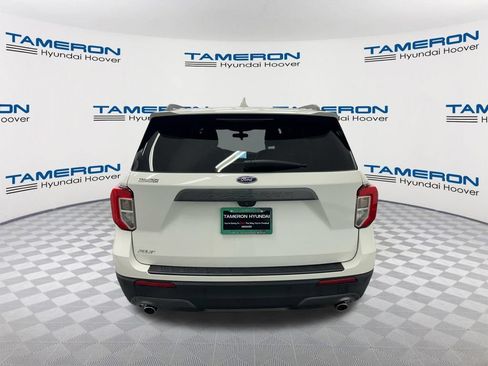 Used 2021 Ford Explorer XLT w/ Equipment Group 202A RWD image 4