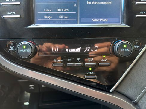 Used 2018 Toyota Camry XSE w/ Protection Package (Q2) FWD image 26