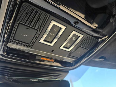 Used 2023 Land Rover Range Rover Velar HST AWD/4WD image 35