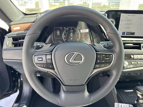 New 2025 Lexus ES 350 w/ Premium Package image 14