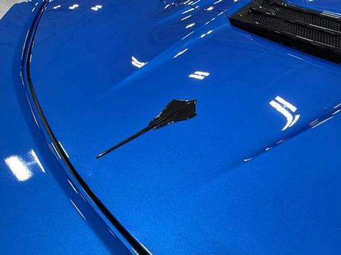 Used 2025 Chevrolet Corvette Stingray w/ Battery Protection Package image 20