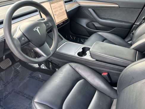Used 2023 Tesla Model 3 Standard Range image 10
