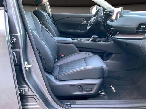 Certified 2025 Nissan Rogue Platinum w/ Platinum Premium Package FWD image 7