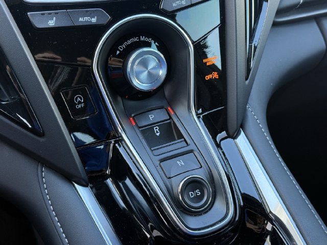 Used 2025 Acura RDX SH-AWD image 18