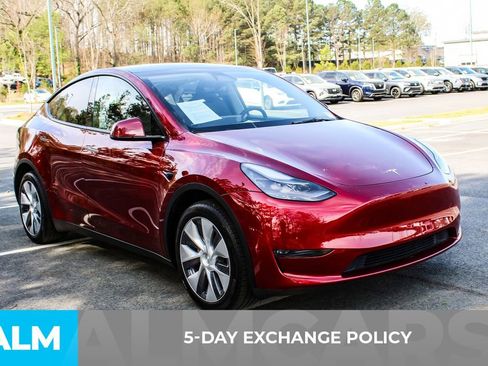 Used 2024 Tesla Model Y Long Range image 3