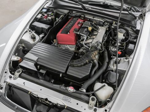 Used 2003 Honda S2000 image 33