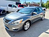 Used 2015 Nissan Altima 2.5 SV w/ Convenience Package image 3