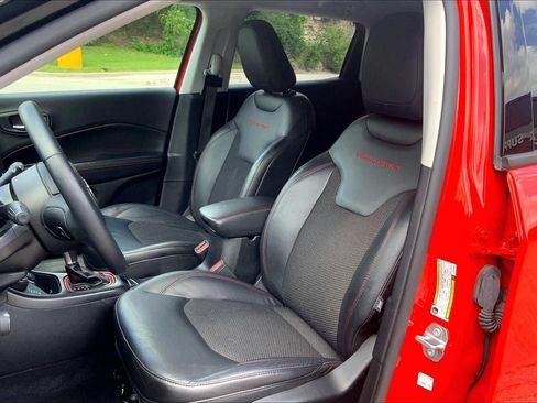 Used 2018 Jeep Compass Trailhawk w/ Popular Equipment Group AWD/4WD image 23