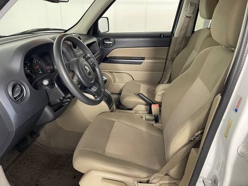 Used 2012 Jeep Patriot Sport w/ PWR Value Group AWD/4WD image 2