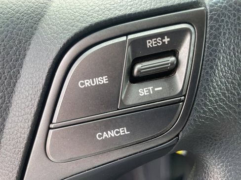 Used 2018 Hyundai Santa Fe Sport image 30