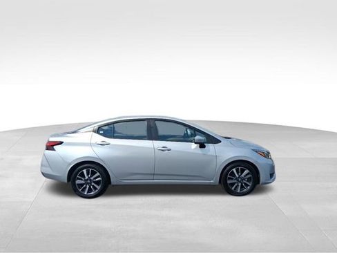 Used 2025 Nissan Versa SV FWD image 6
