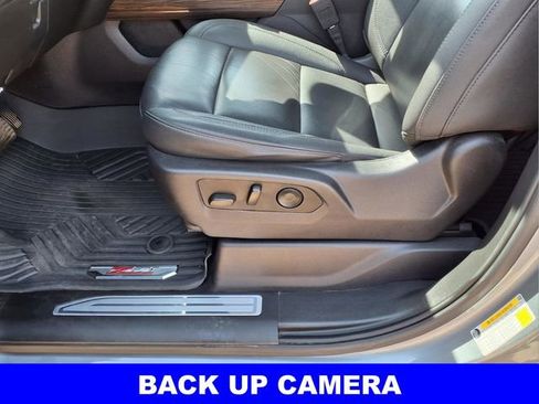 Used 2024 Chevrolet Silverado 1500 LT Trail Boss w/ Convenience Package II image 17