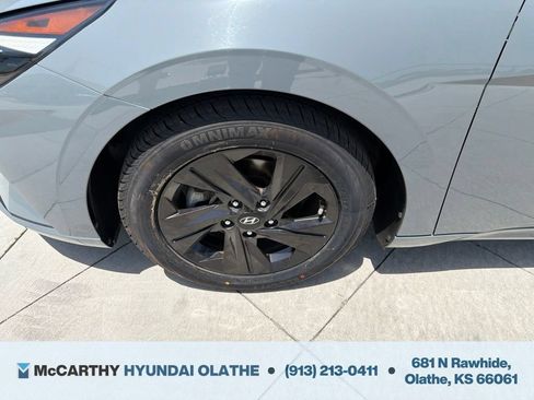 Certified 2022 Hyundai Elantra SEL w/ Convenience Package FWD image 9
