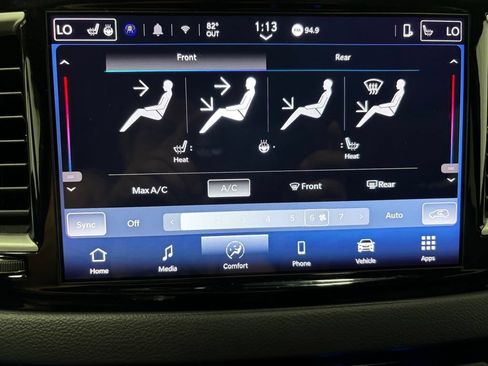 Used 2025 Chrysler Pacifica Select FWD image 27
