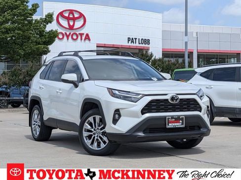 Used 2022 Toyota RAV4 XLE Premium FWD image 1
