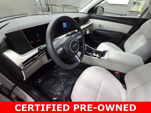 Certified 2025 Hyundai Tucson SEL AWD/4WD image 17