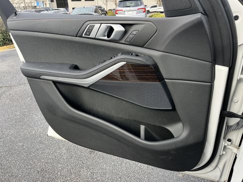 Used 2021 BMW X5 xDrive40i w/ Convenience Package image 15