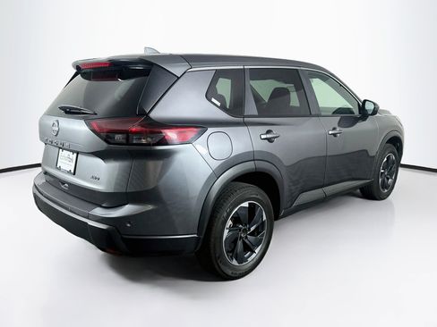 Used 2025 Nissan Rogue SV AWD/4WD image 9