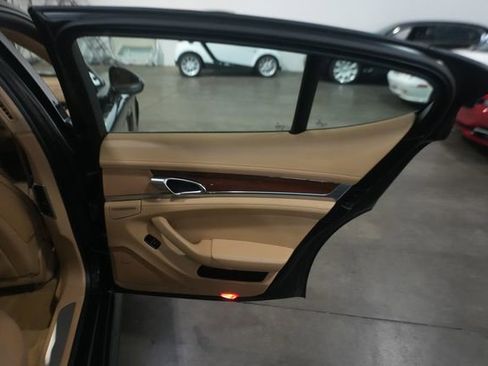 Used 2011 Porsche Panamera 4 image 30