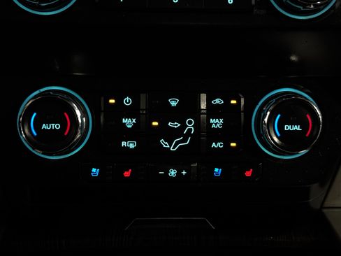 Used 2021 Ford F350 Lariat w/ Lariat Ultimate Package image 35