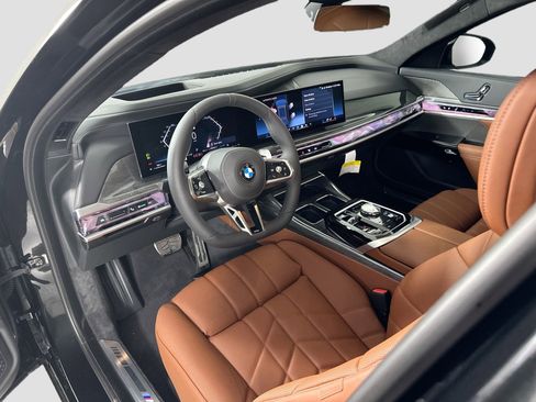 New 2025 BMW 740i xDrive w/ Executive Package image 9