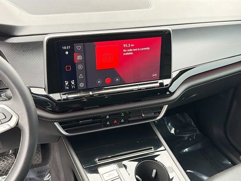 Used 2024 Volkswagen Atlas Cross Sport SEL image 27