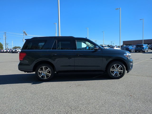 Certified 2024 Ford Expedition XLT RWD image 3