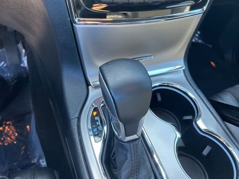 Certified 2021 Jeep Grand Cherokee Laredo X image 14