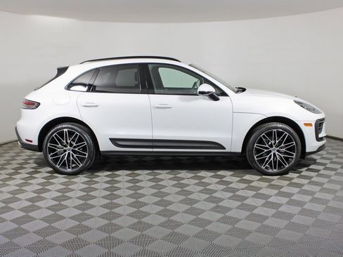 Used 2024 Porsche Macan w/ Premium Plus Package image 8